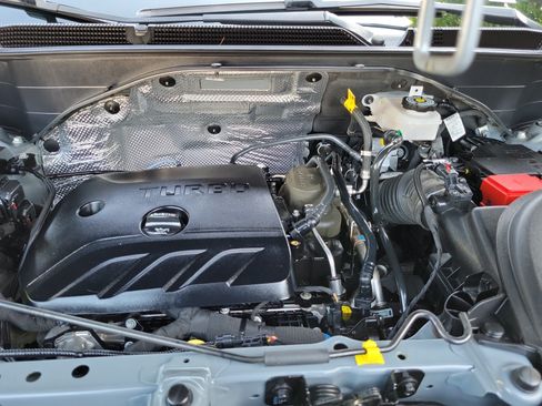 Used 2023 Buick Encore GX Essence w/ Experience Buick Package FWD image 29
