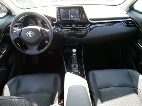 Used 2020 Toyota C-HR Limited image 10