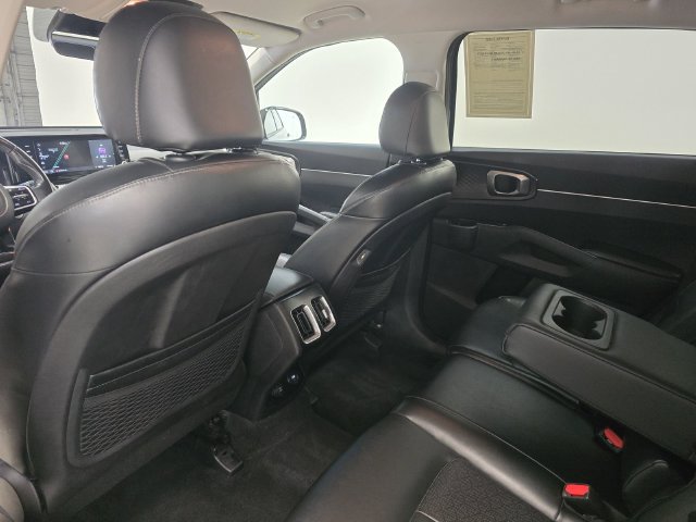 Used 2022 Kia Sorento S FWD image 21