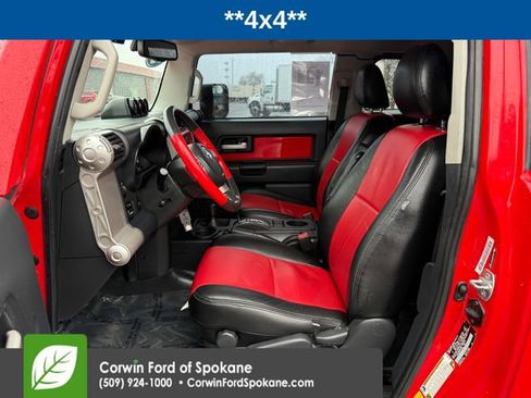 Used 2012 Toyota FJ Cruiser Base image 2