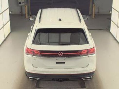 Used 2024 Volkswagen Atlas SE image 7