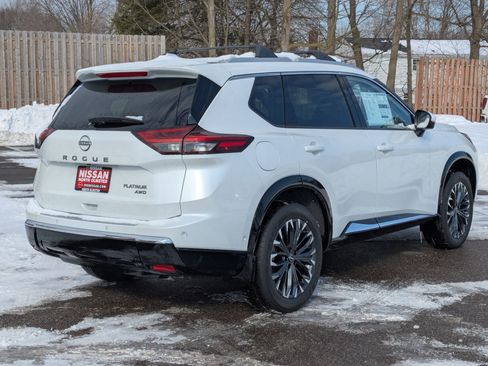 New 2026 Nissan Rogue Platinum w/ Platinum Premium Package image 2