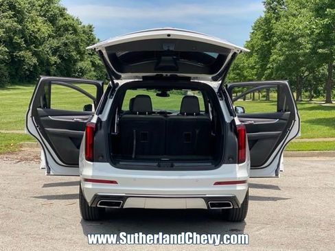 Used 2024 Cadillac XT6 Luxury w/ LPO, Floor Liner Package FWD image 44