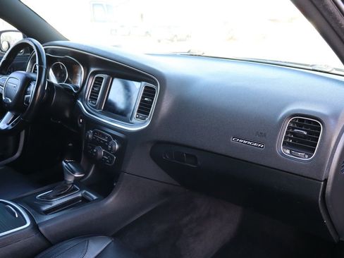 Used 2018 Dodge Charger GT image 17