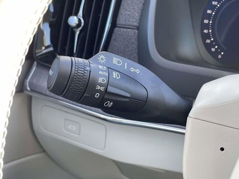 New 2026 Volvo XC90 B6 Ultra w/ Protection Package image 12