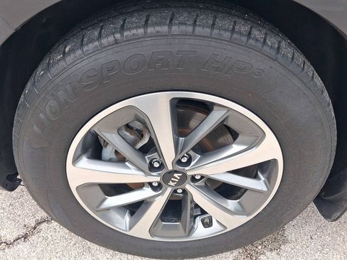 Used 2019 Kia Sorento EX FWD image 29