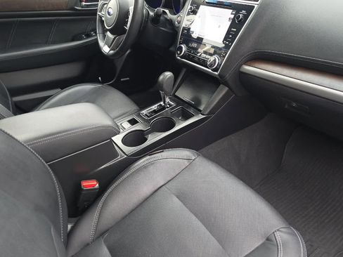 Used 2018 Subaru Outback 2.5i Limited image 18