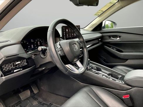 Used 2023 Honda Accord Touring image 19