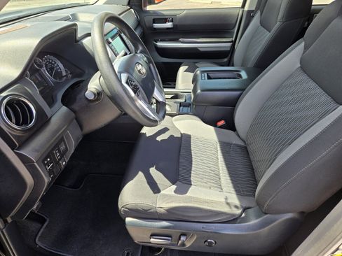 Used 2016 Toyota Tundra SR5 w/ SR5 Upgrade Package AWD/4WD image 7