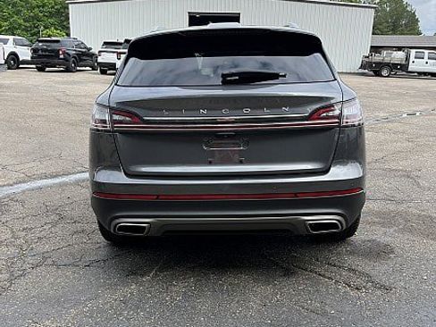 Used 2022 Lincoln Nautilus FWD image 6