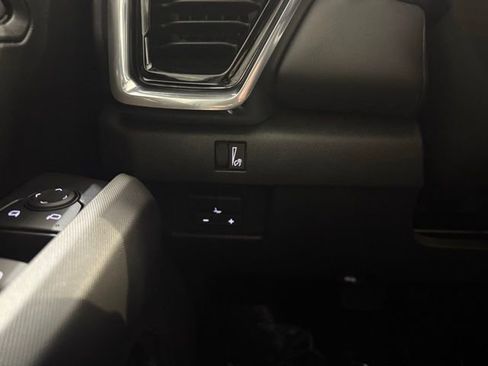 New 2026 GMC Canyon Elevation w/ Convenience Package image 17