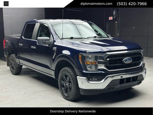 Used 2023 Ford F150 XLT w/ Trailer Tow Package image 9