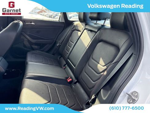 Used 2024 Volkswagen Jetta GLI Autobahn image 11