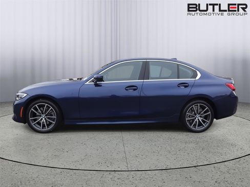 Used 2020 BMW 330i Sedan w/ Premium Package image 4