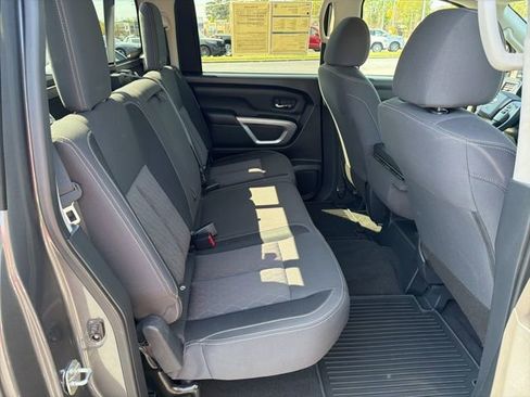 Used 2022 Nissan Titan SV AWD/4WD image 21