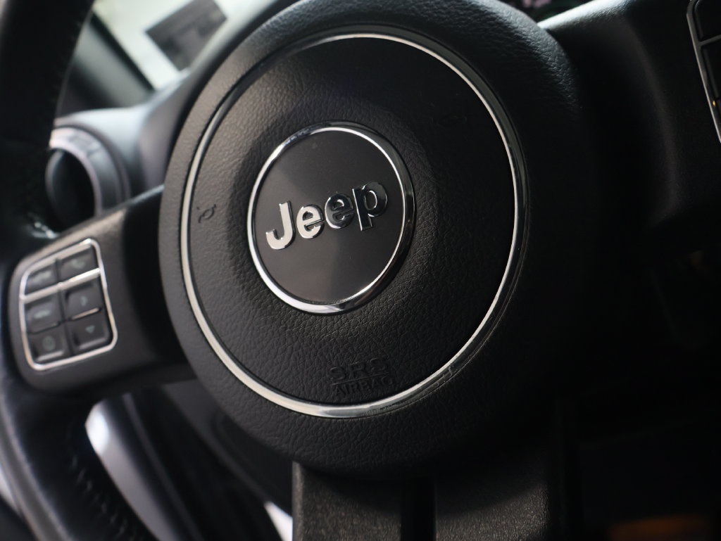 Used 2018 Jeep Wrangler Unlimited Sport S AWD/4WD image 21