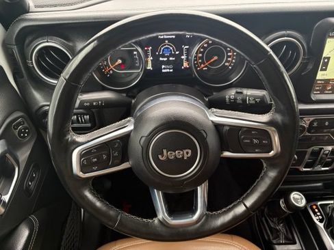 Used 2020 Jeep Wrangler Unlimited Sahara w/ Uconnect 4C Nav & Sound Group AWD/4WD image 23