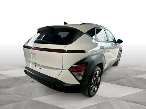 Used 2024 Hyundai Kona SEL w/ Convenience Package FWD image 8