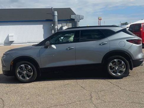 Used 2024 Chevrolet Blazer LT w/ Convenience Package AWD/4WD image 5