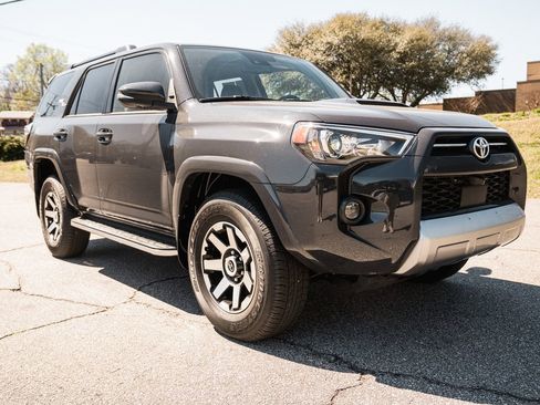 Certified 2024 Toyota 4Runner TRD Off-Road Premium w/ Off Road Premium Plus Package image 10