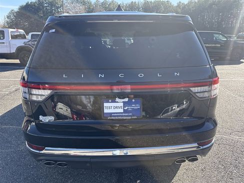 Used 2025 Lincoln Aviator Reserve w/ Illumination Package image 6