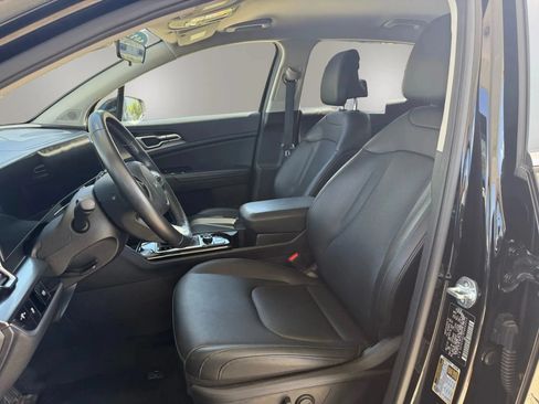 Used 2023 Kia Sportage EX FWD image 9