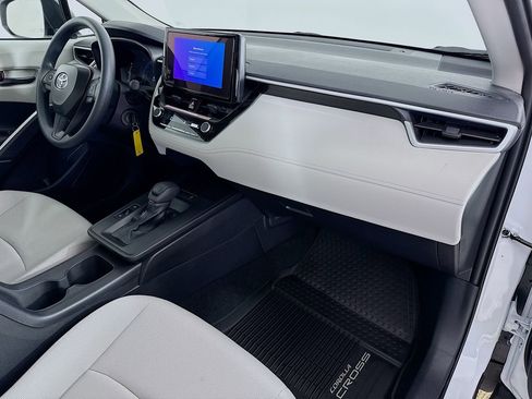 New 2026 Toyota Corolla Cross L image 29