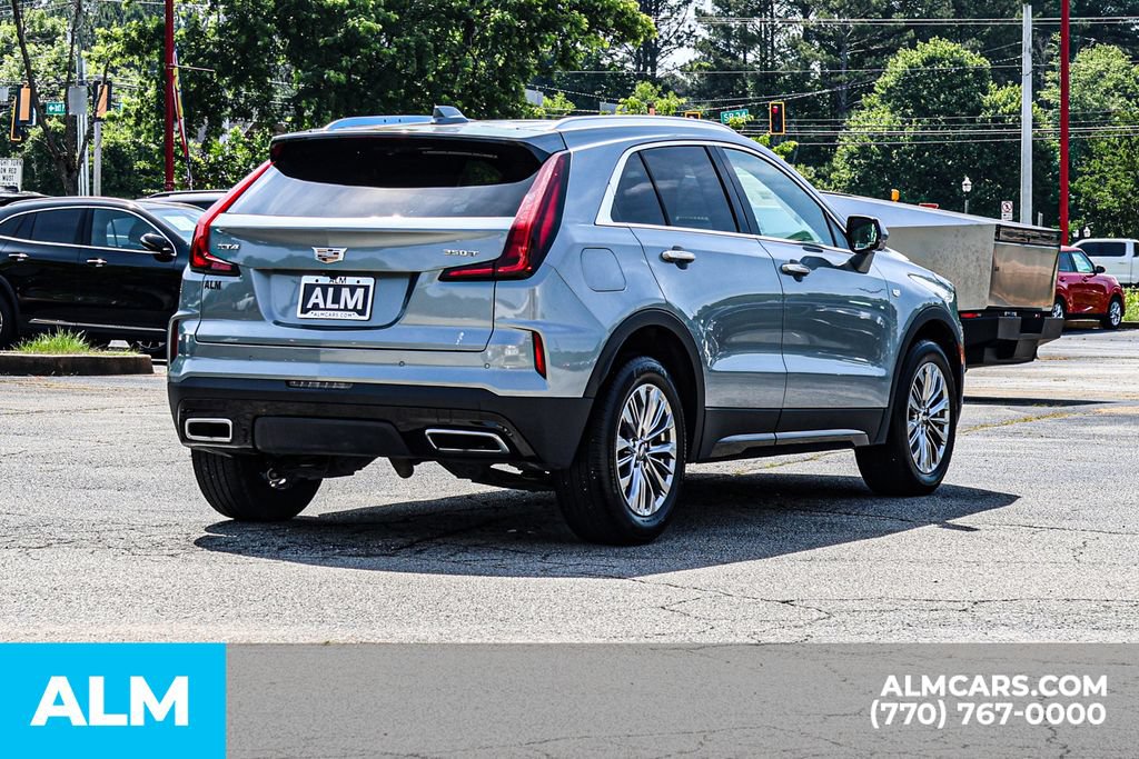 Used 2025 Cadillac XT4 Premium Luxury FWD image 5