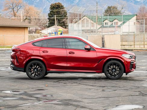 Used 2023 BMW X6 xDrive40i w/ M Sport Package image 4