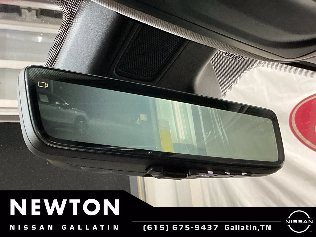 Used 2023 Jeep Grand Cherokee Limited w/ Luxury Tech Group II AWD/4WD image 40