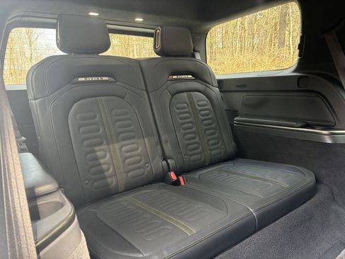 Used 2023 Rivian R1S Adventure AWD/4WD image 31