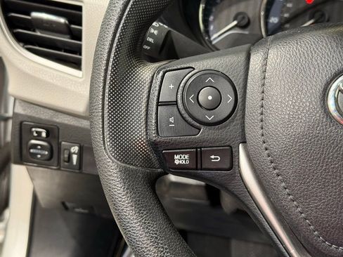 Used 2015 Toyota Corolla LE FWD image 21