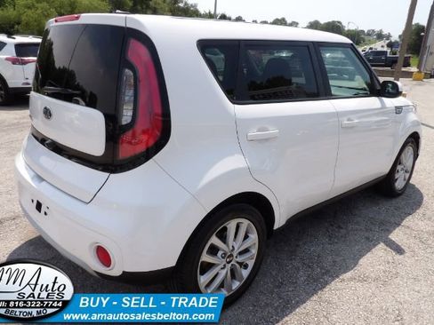 Used 2019 Kia Soul + image 5