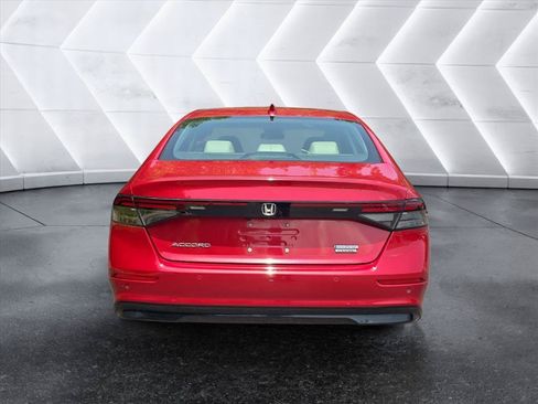 Used 2024 Honda Accord Touring image 4