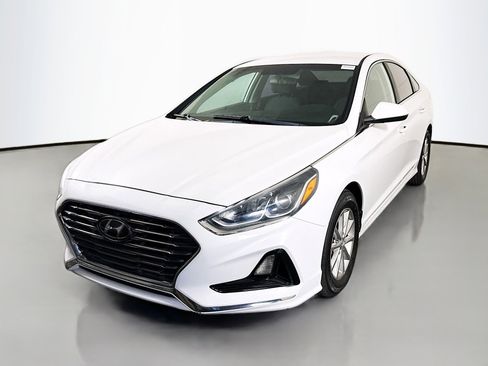 Used 2018 Hyundai Sonata SE w/ Cargo Package image 4