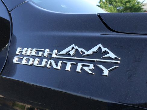 Used 2023 Chevrolet Tahoe High Country AWD/4WD image 6