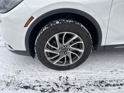 Used 2022 Lincoln Corsair AWD w/ Equipment Group 101A image 11