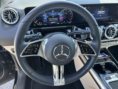 Used 2025 Mercedes-Benz GLA 250 image 22