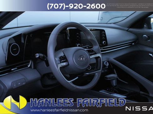 Used 2022 Hyundai Elantra SEL w/ Convenience + Premium Package image 10
