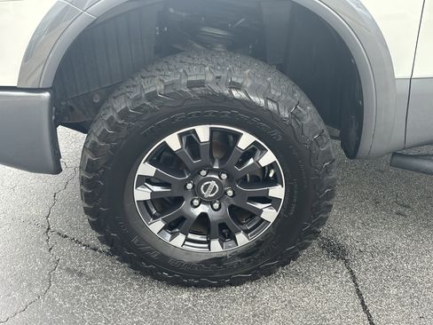Used 2017 Nissan Titan PRO-4X w/ Pro-4x Convenience Package image 13