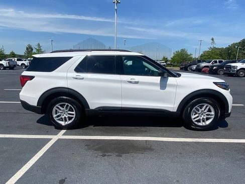 New 2026 Ford Explorer Active image 8