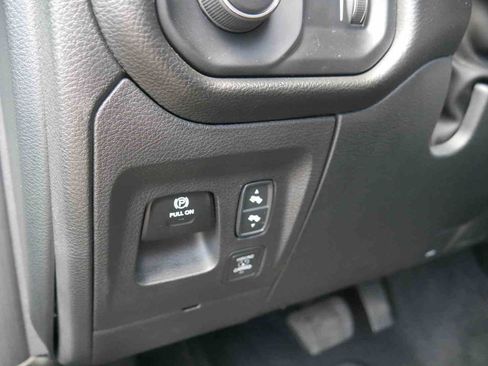 Used 2025 RAM 1500 Big Horn AWD/4WD image 29