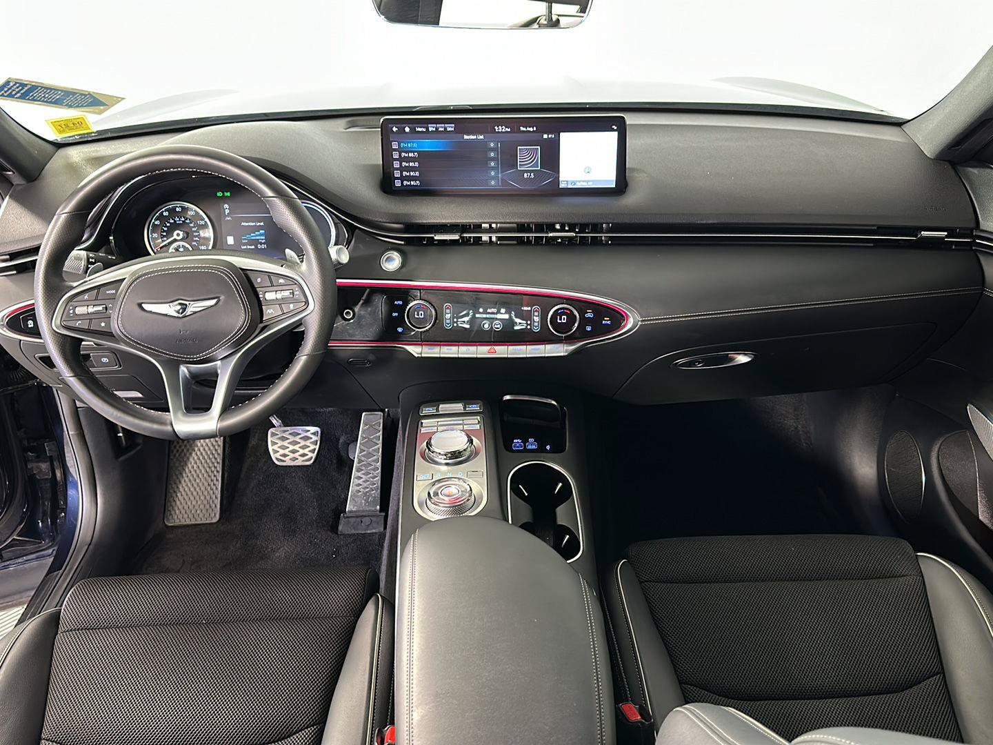Used 2025 Genesis GV70 3.5T Sport AWD/4WD image 2