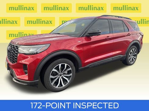 Certified 2025 Ford Explorer ST-Line image 15