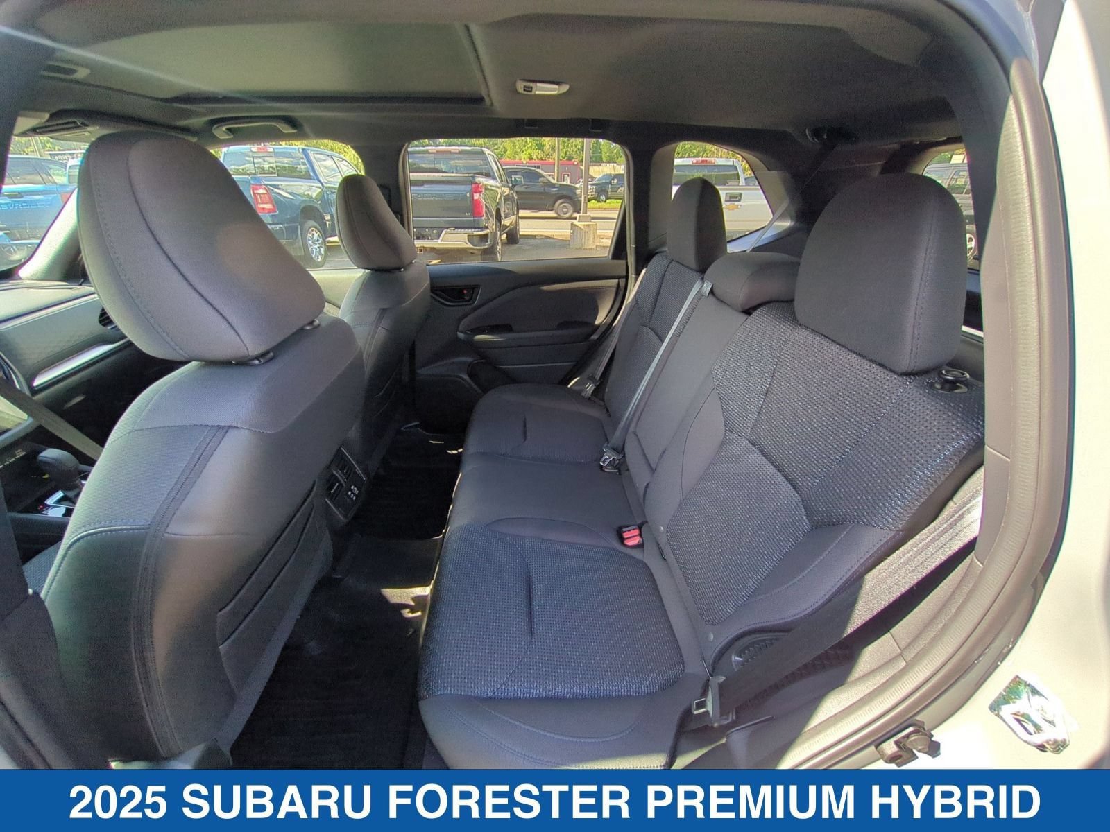 Certified 2025 Subaru Forester Premium AWD/4WD image 30