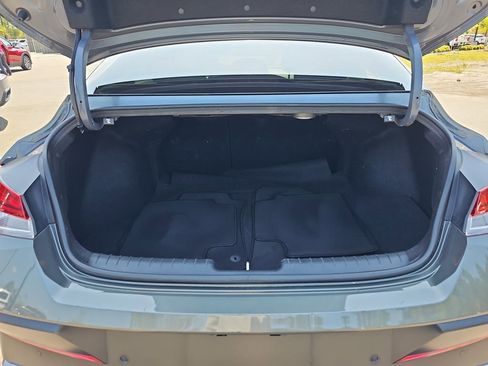 Used 2024 Hyundai Elantra Limited image 15