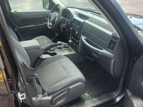 Used 2012 Jeep Liberty Sport AWD/4WD image 18
