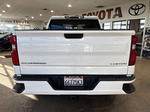 Used 2022 Chevrolet Silverado 1500 Custom image 9