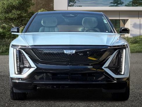 New 2026 Cadillac Lyriq Premium Sport image 9