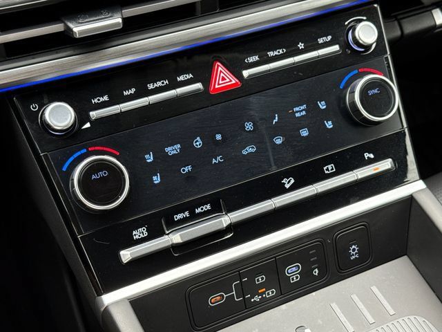 Used 2025 Hyundai Santa Fe Limited FWD image 28